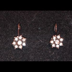 Vintage Crystal Flower Earrings!